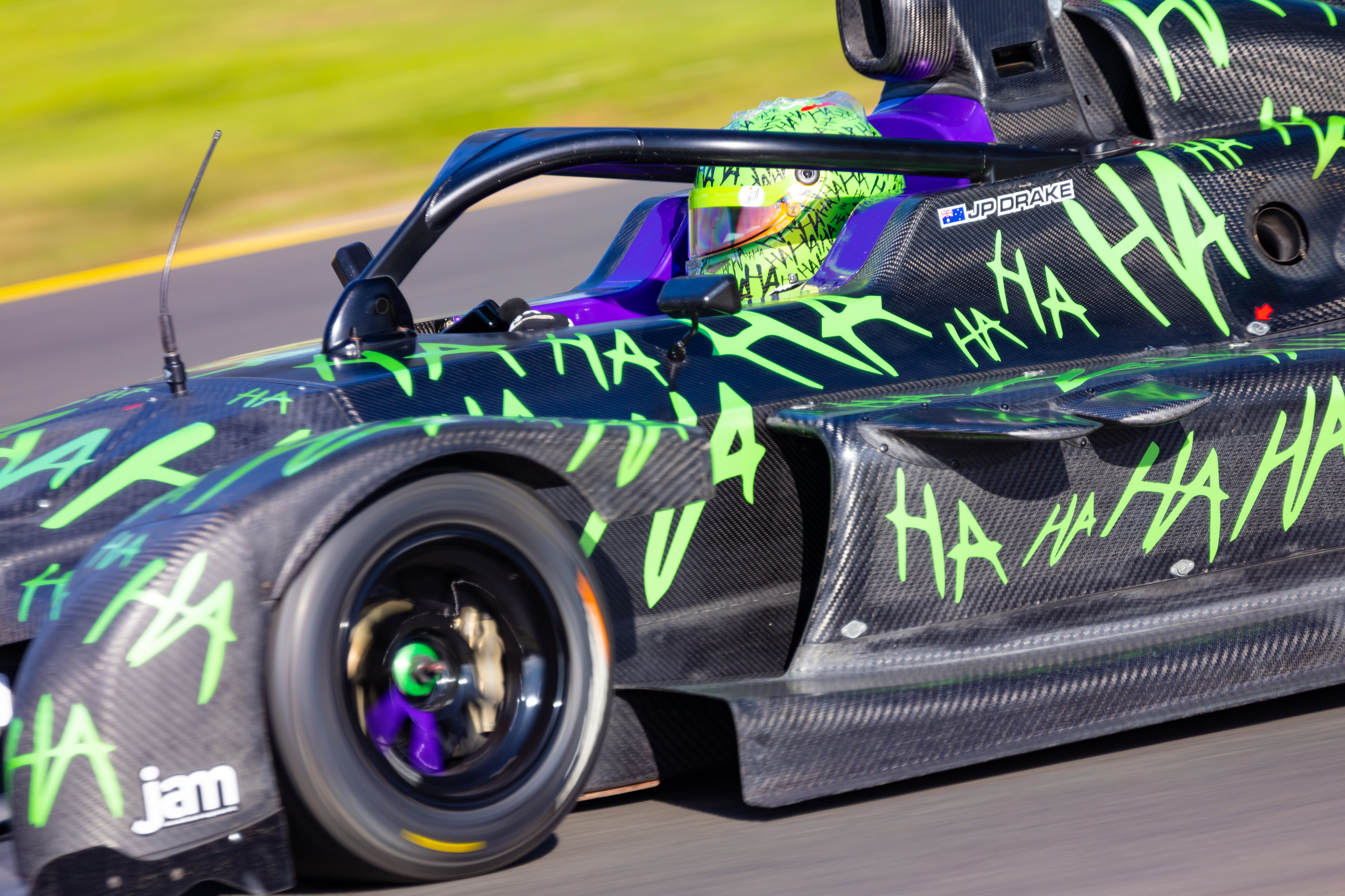 Drake on top in Friday practice